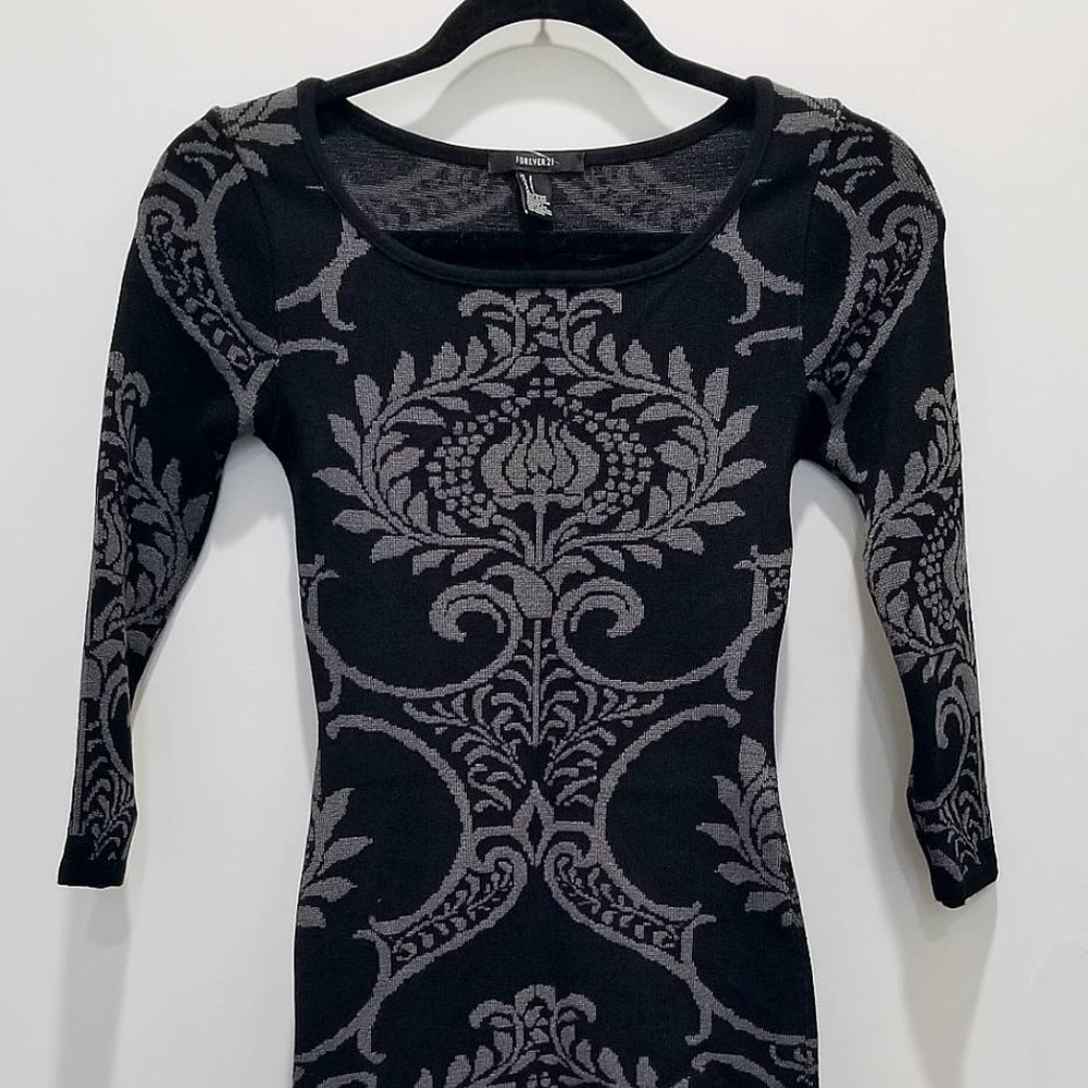 NWT Forever 21 Black n Grey Sweater Dress - Small
